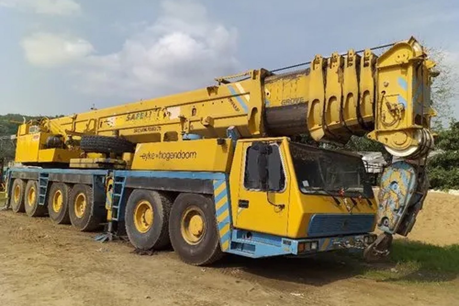 250mt Telescopic Crane Rental Service