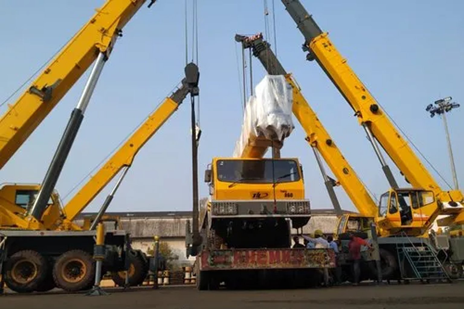 Hydraulic Crane Rental Service